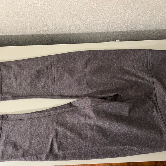 Lululemon Wunder Under “19 Size 6 - Picture 3 of 3